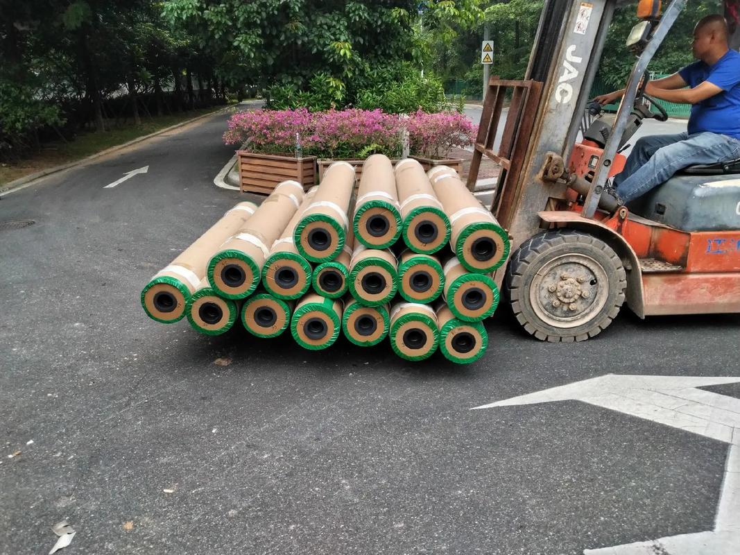 #上熱門話題 批發(fā)lg地板,安裝塑膠地板.#自